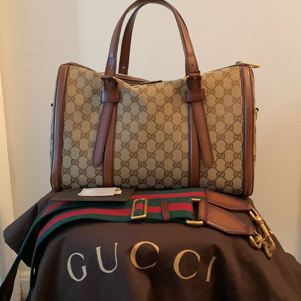 Gucci handbag. Excellent condition.